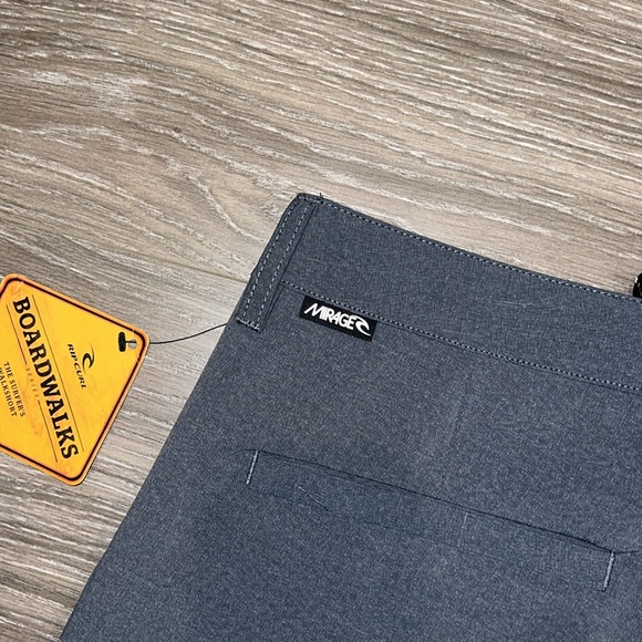 Rip curl mirage hybrid boardshorts. Size 34. NWT - Picture 6 of 6